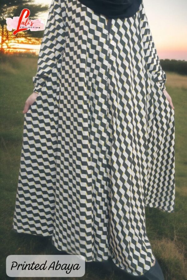 Front Open Printed Abaya - Image 12